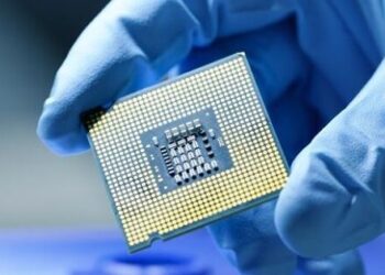 Các ‘gã khổng lồ’ công nghệ gặp khó khi nhu cầu chip sụt giảm
