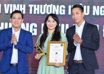 SKY H CENTER xuất sắc vinh danh tại Top 50 thương hiệu vàng ngành làm đẹp Việt – Hàn The Face Beauty 2023