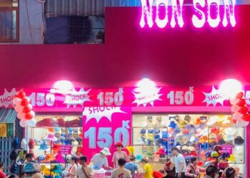 Khi Nón Sơn bán hàng online: Rao từ website đến Shopee và TikTok Shop, mũ đan tay giá lên tới 15 triệu đồng, mang về doanh thu hàng tỷ đồng