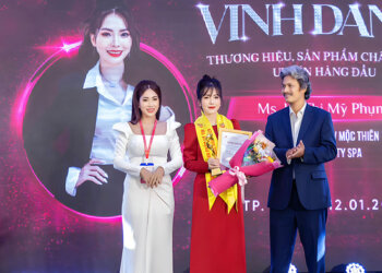 Giải thưởng Thương hiệu – sản phẩm chất lượng dịch vụ uy tín hàng đầu 2023 tại Đêm kiệt tác gọi tên Moco Beauty Spa