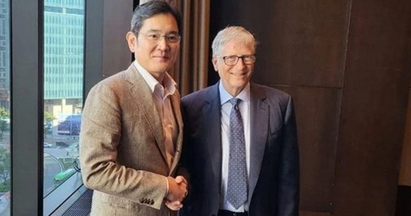 Tỷ phú Bill Gates đến thẳng trụ sở Samsung: một màn hợp tác mới của ông chủ Microsoft hay còn một điều đặc biệt khác?