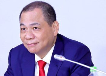 Tỷ phú Phạm Nhật Vượng rời Top 30 người giàu nhất thế giới chỉ sau một đêm