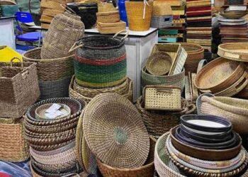 Lãi suất tăng, đơn hàng giảm: Ngành tiêu dùng không thiết yếu đứng trước nhiều sức ép