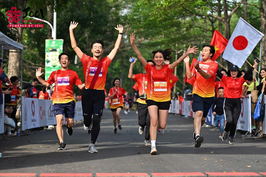 morinaga tu nhat ban den viet nam dong hanh cung tinh than ben bi cua jcci ekiden 2025 2