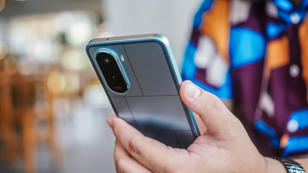 so sanh poco m7 va redmi note 13 smartphone nao pin khoe hieu nang tot hon 2